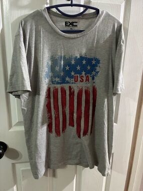 Men’s XL American Flag Graphic Tee